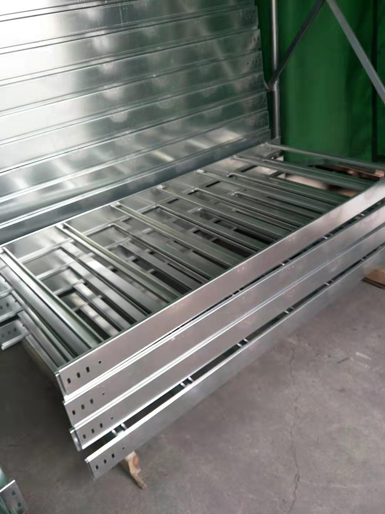 鍍鋅梯式橋架進(jìn)行過表面處理有什么重大意義